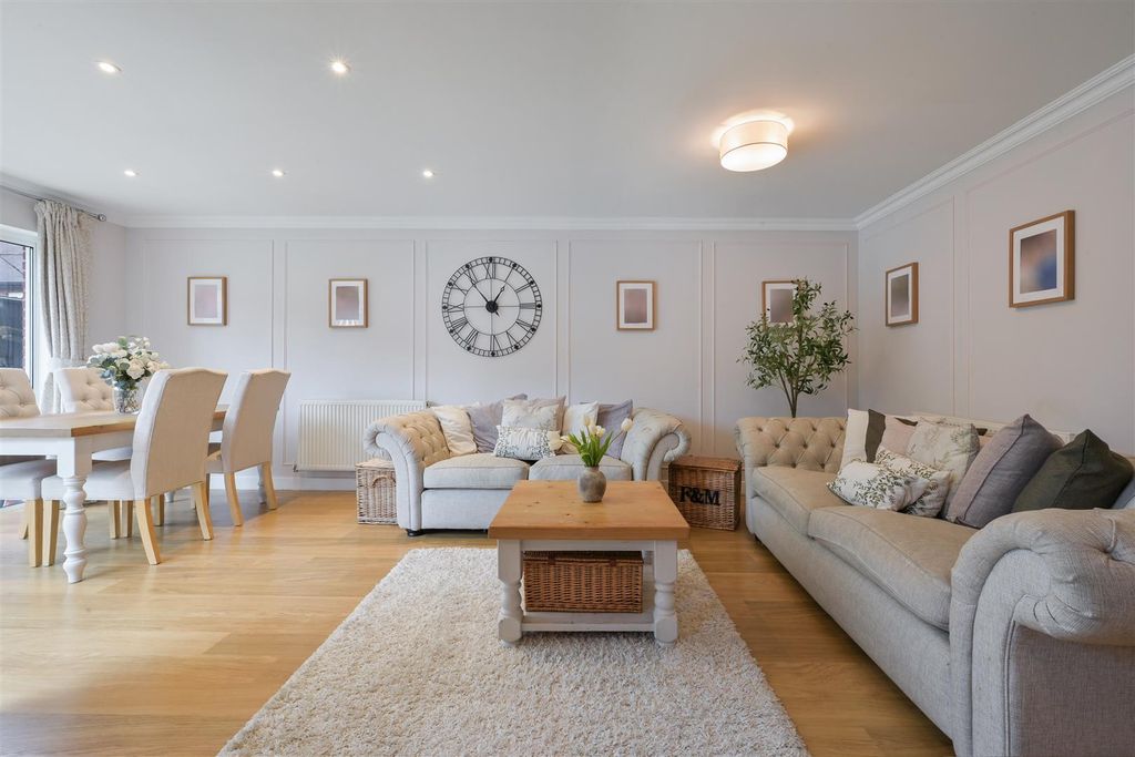 Property photo 2 of 26 Priddy Place (1).Jpg