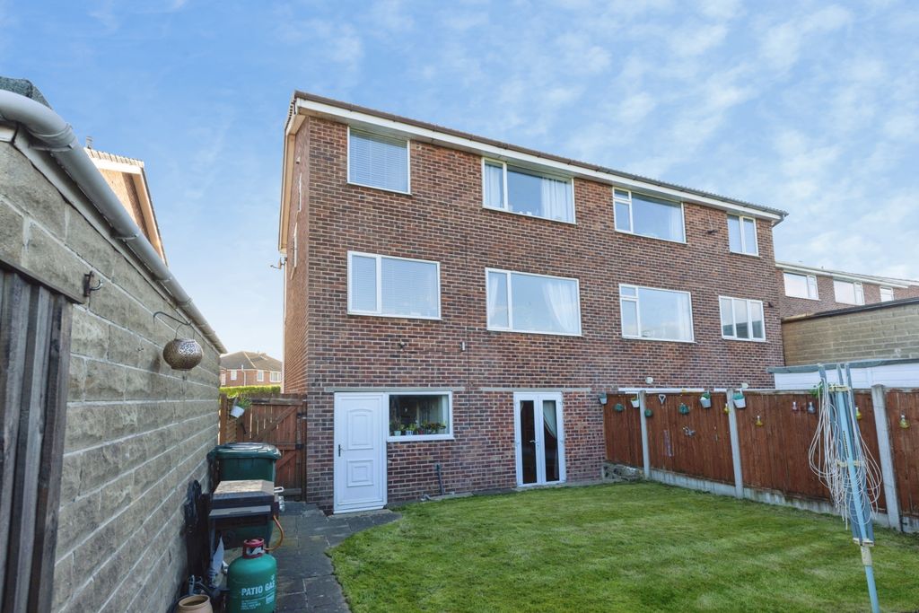 Property photo 2 of 15 Rear View