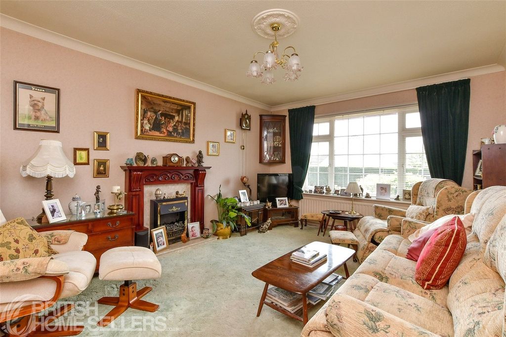 Property photo 3 of 12 Picture No. 11