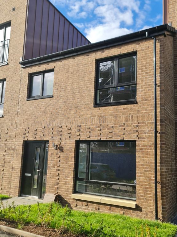 Property photo 2 of 21 External