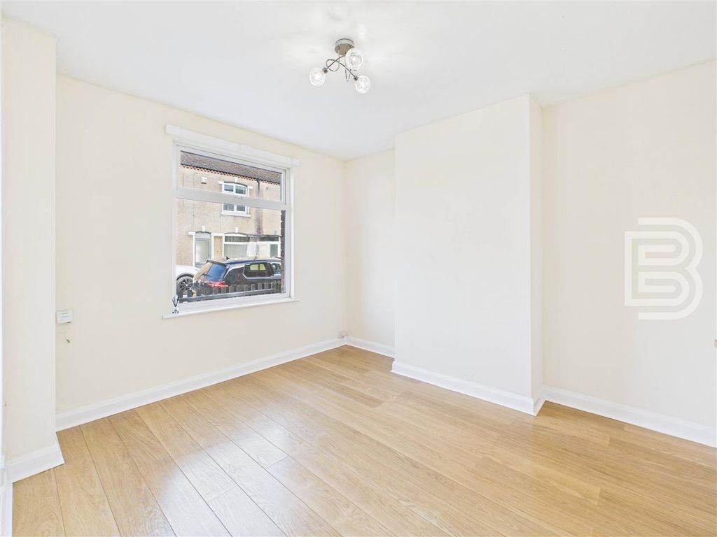 Property photo 2 of 15 Cam05587G0-Pr0168-Still007.Jpg