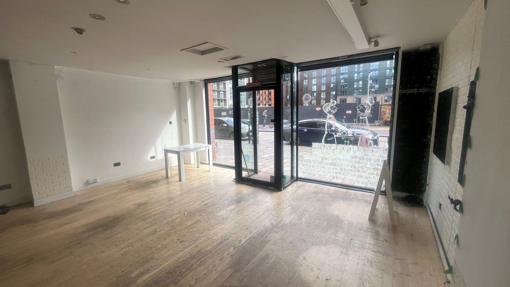 Property photo 2 of 4 Allied-Surveyors-Scotland-Retail-02
