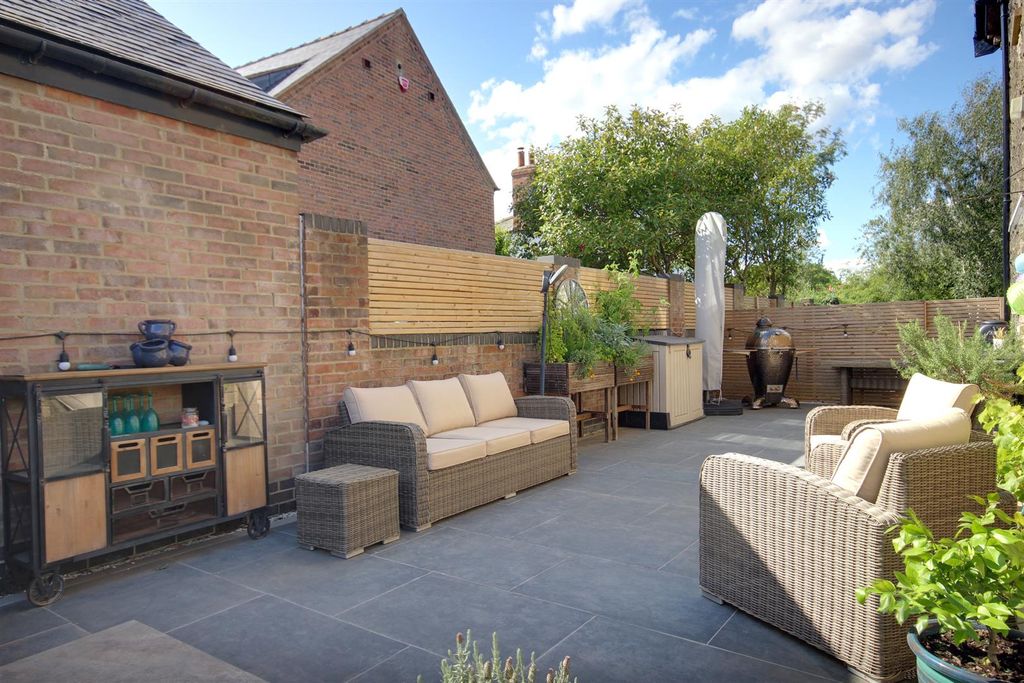 Property photo 2 of 25 Stonelea (16).Jpg