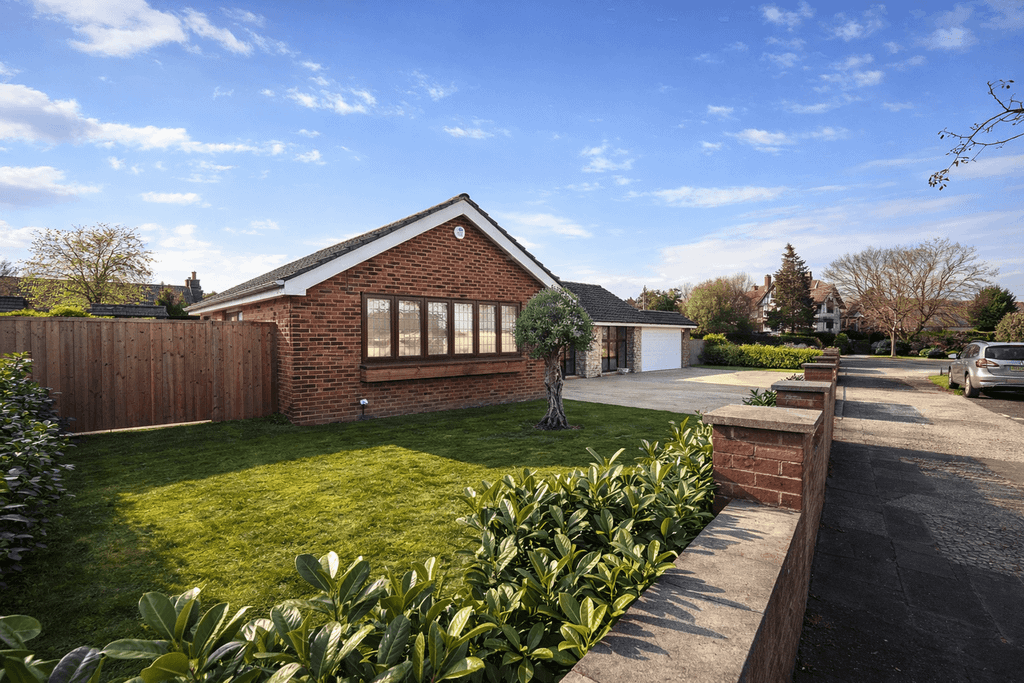 Property photo 2 of 21