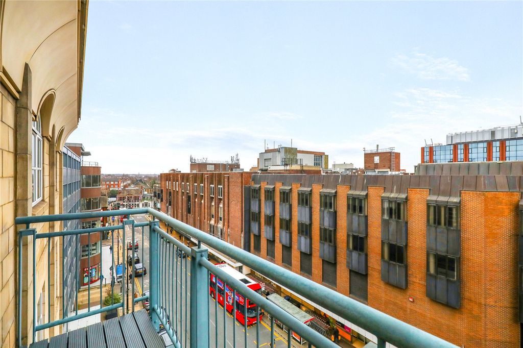 Property photo 2 of 11 Balcony