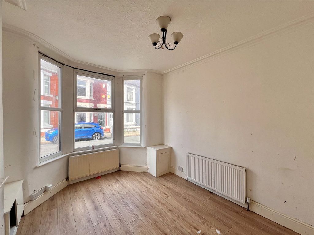 Property photo 2 of 15 Picture No. 01