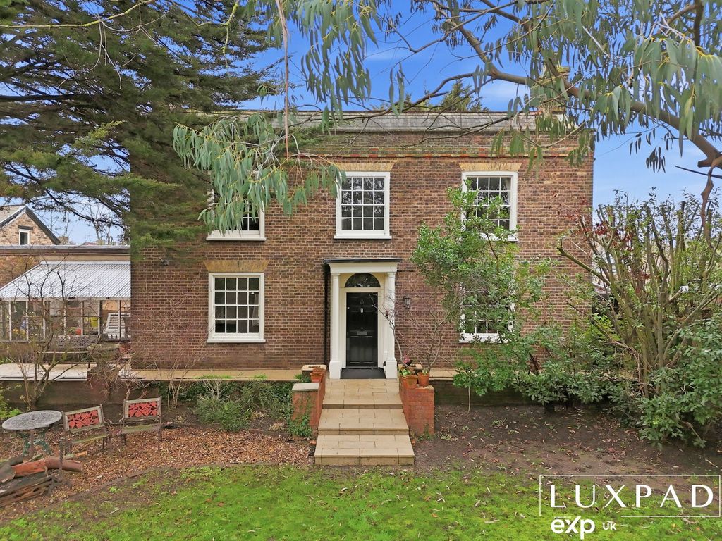 Property photo 1 of 33