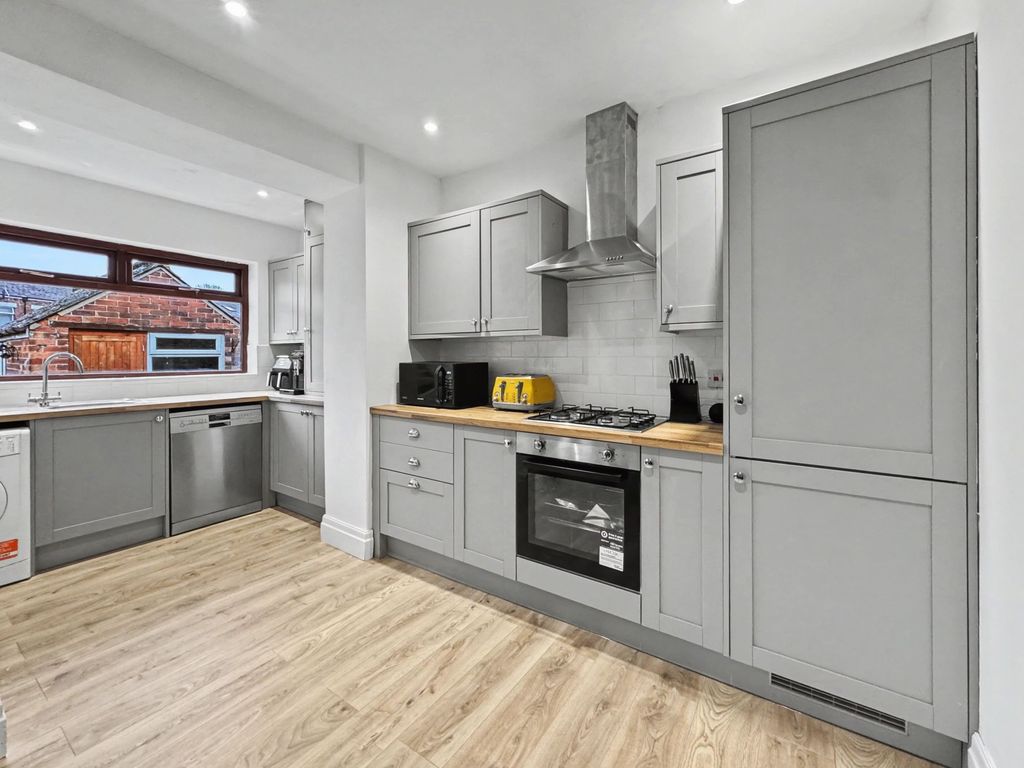 Property photo 3 of 29