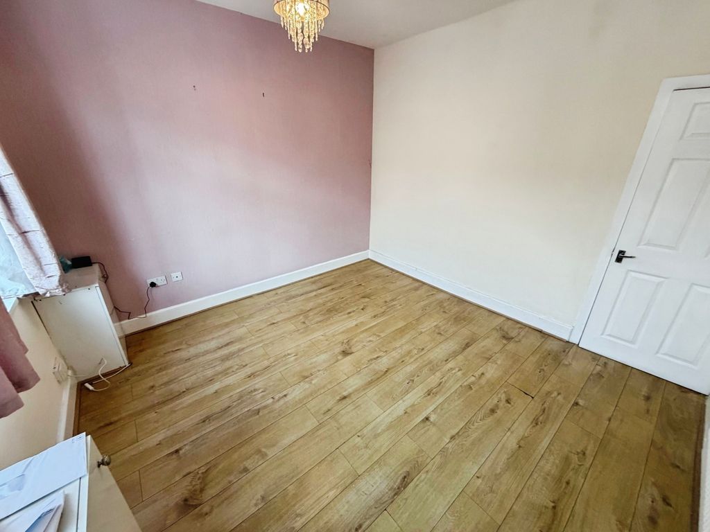 Property photo 2 of 9 Sitting Room