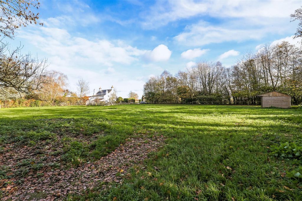 Property photo 3 of 36