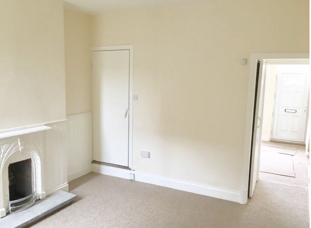 Property photo 3 of 7 Reception 2