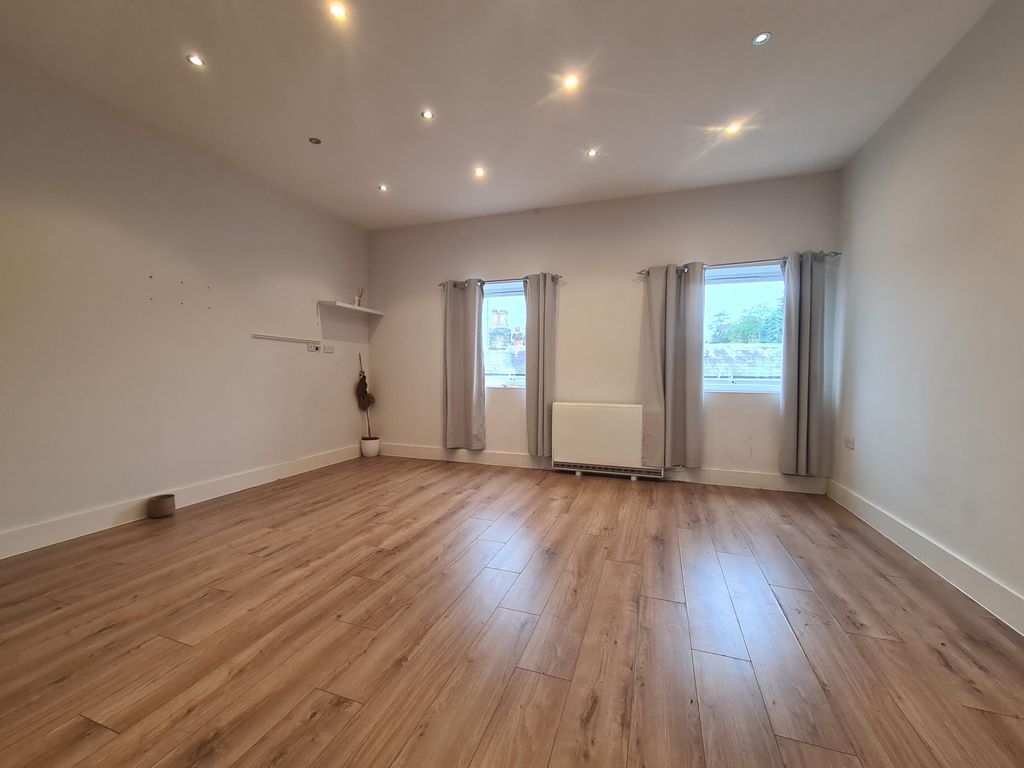 Property photo 2 of 6 Living Room