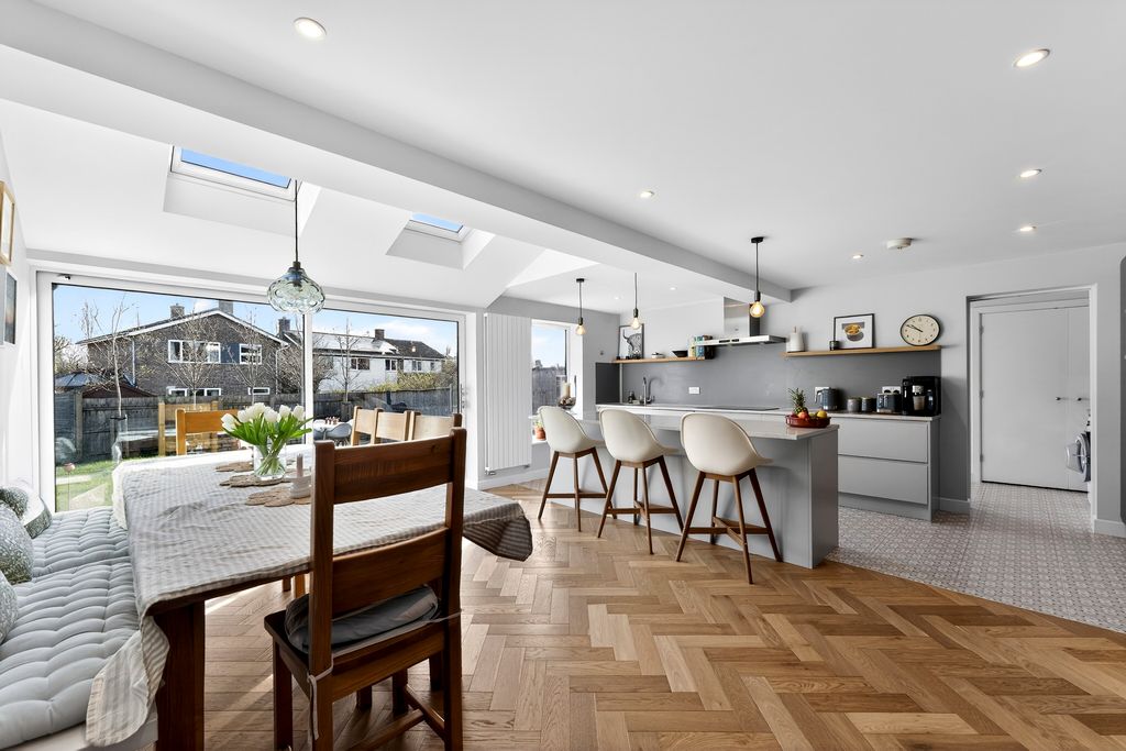 Property photo 3 of 22