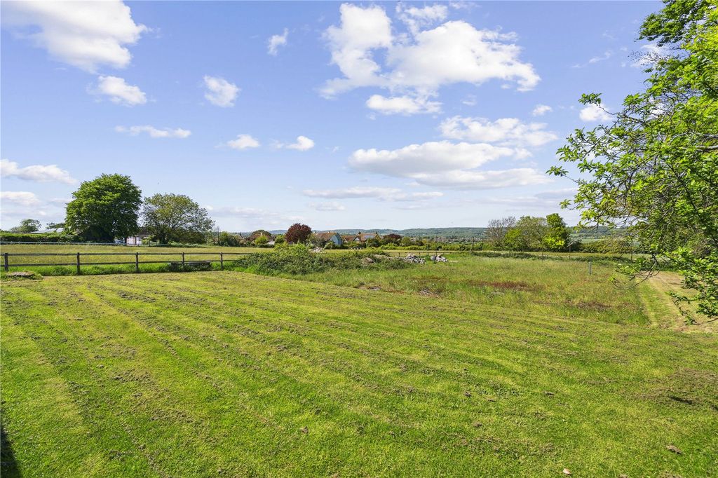 Property photo 2 of 18 Grounds