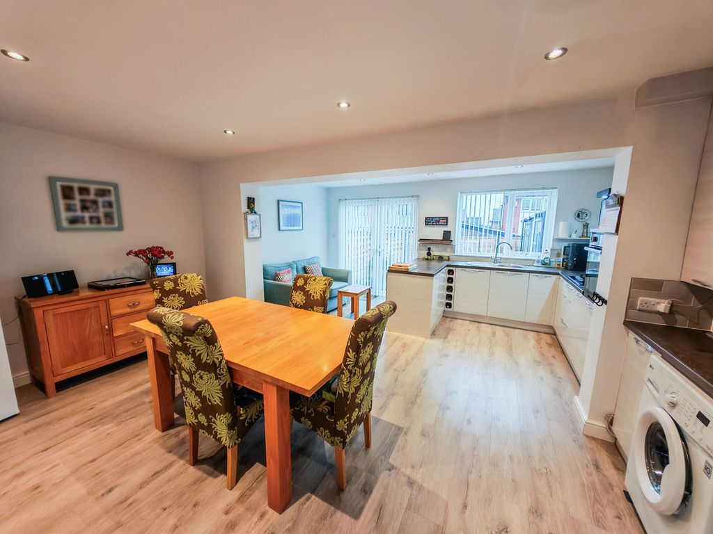 Property photo 2 of 26 Picture No. 24