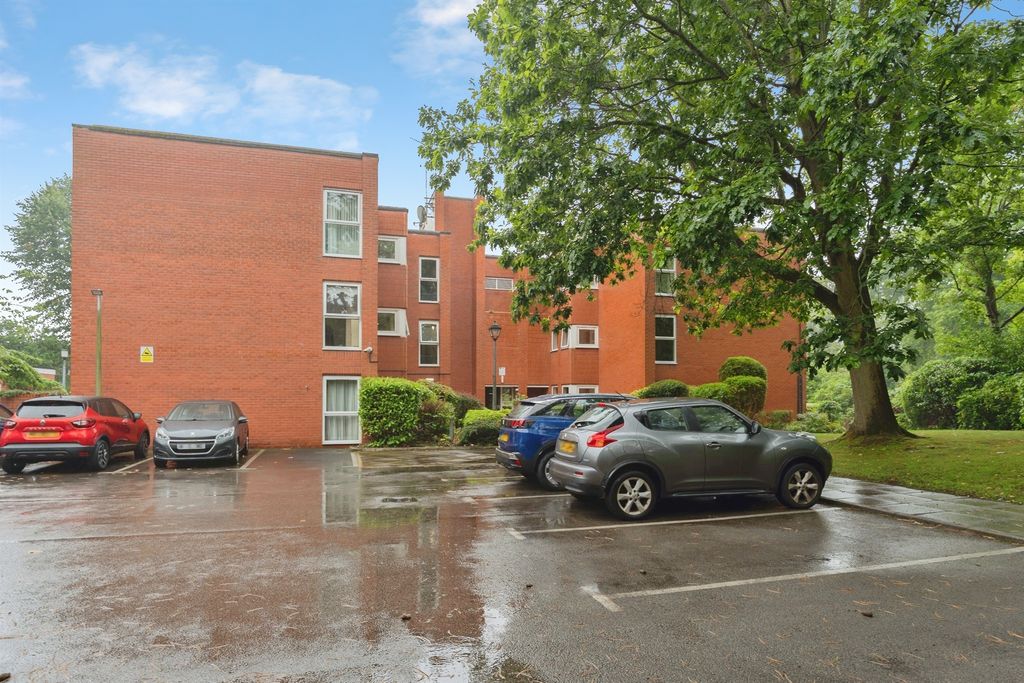 Property photo 2 of 19