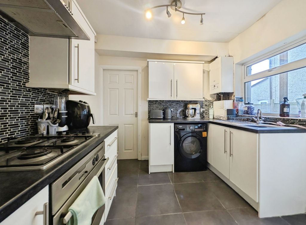 Property photo 3 of 12 Pbox-Img.Jpg