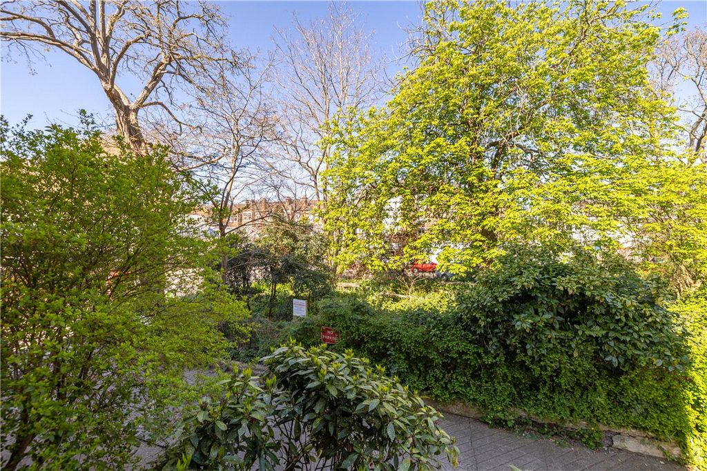 Property photo 2 of 7 Picture No. 14