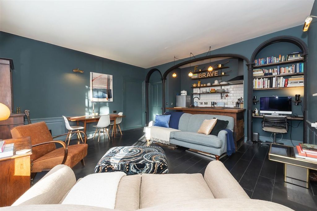 Property photo 2 of 28 Flat-3-9-Dowry-Square-Bs8-4Sh-6.Jpg