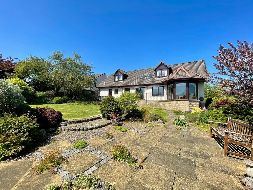 Property photo 1 of 30