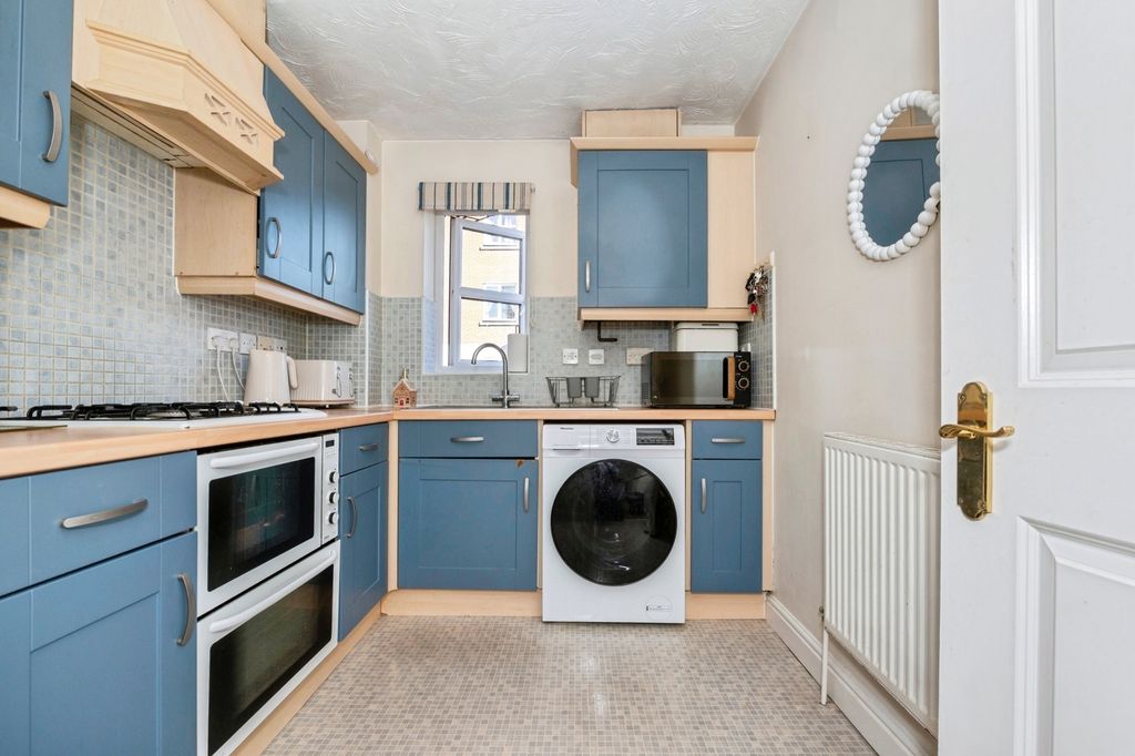 Property photo 2 of 10 Pbox-Img.Jpg