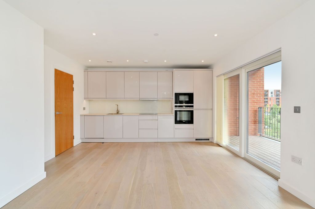 Property photo 2 of 7