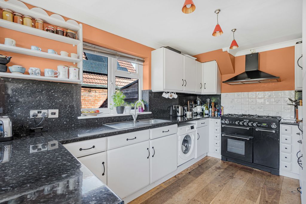 Property photo 3 of 18 10_85620