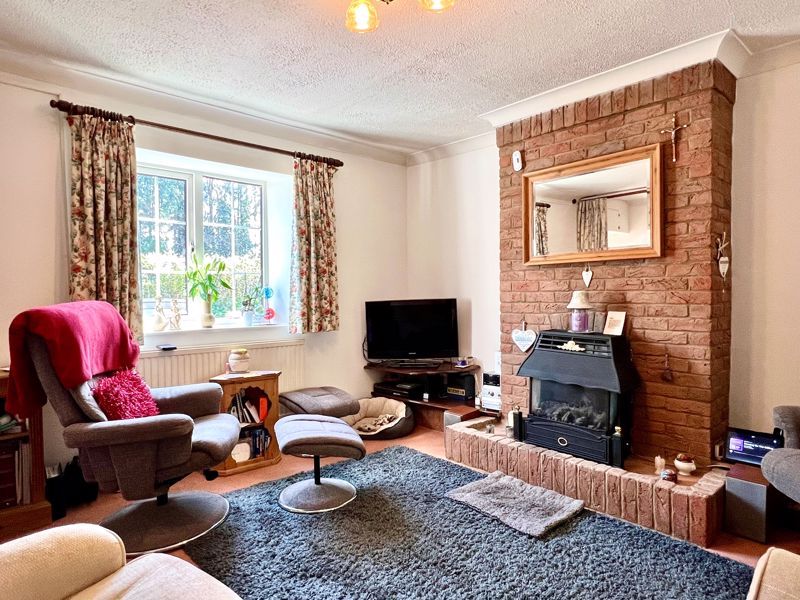 Property photo 2 of 7 Living Room