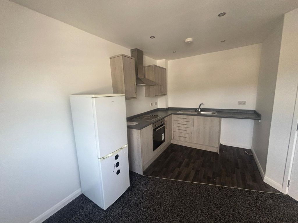 Property photo 2 of 6 Kitchen