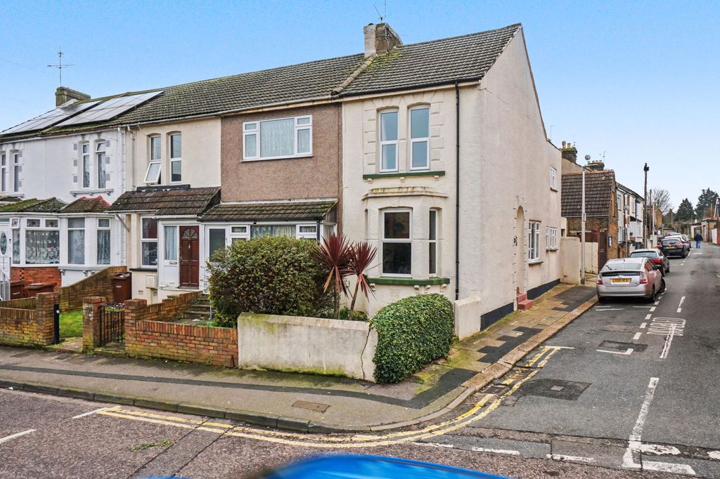 Property photo 1 of 21