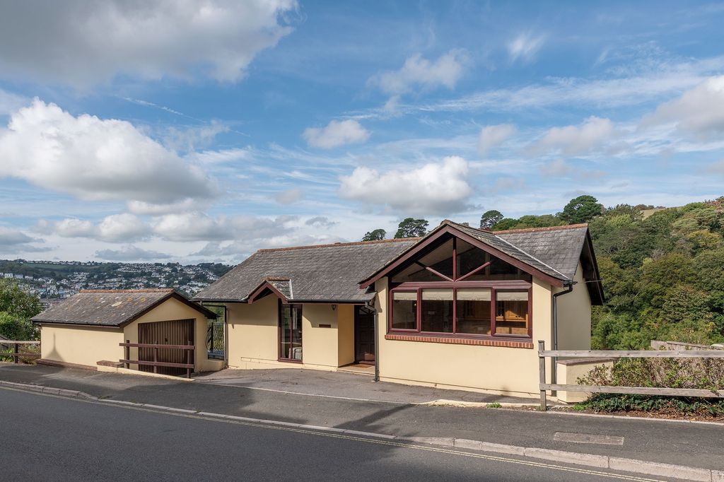 Property photo 1 of 14 The Ridge, Kingswear - Front Elevation