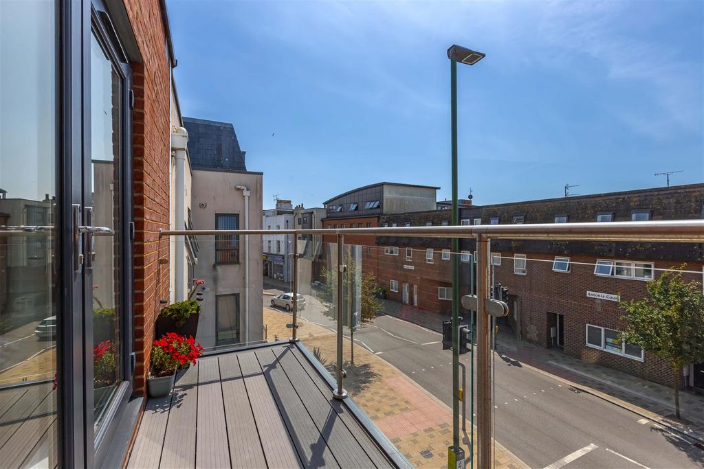 Property photo 3 of 13 Saxon Court_9.Jpg