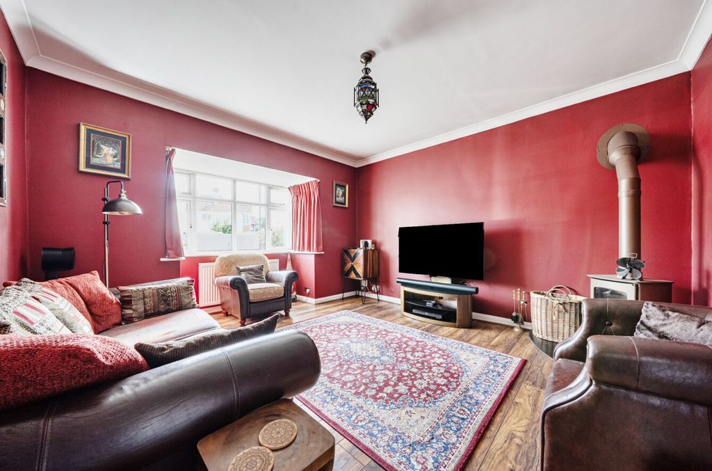 Property photo 2 of 23