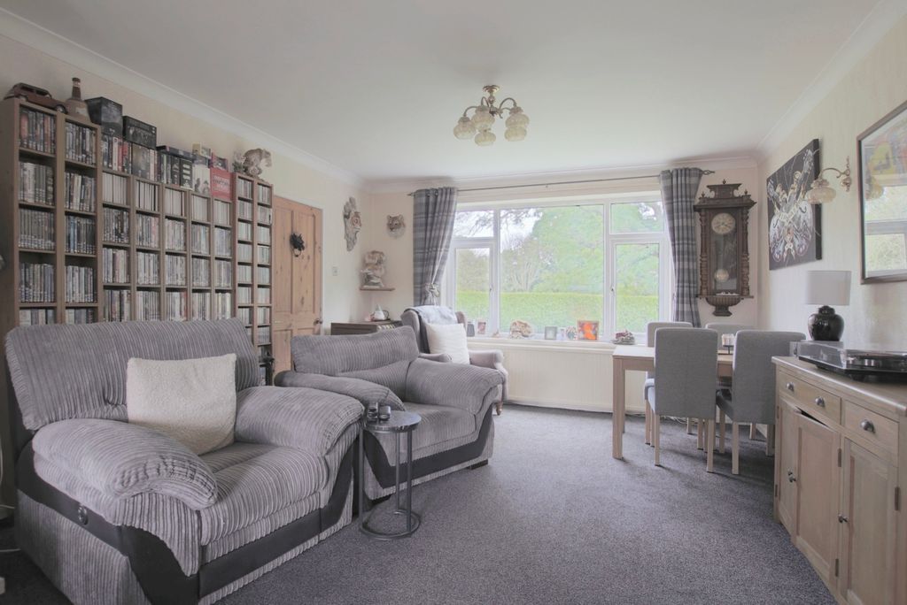 Property photo 3 of 13 3806487