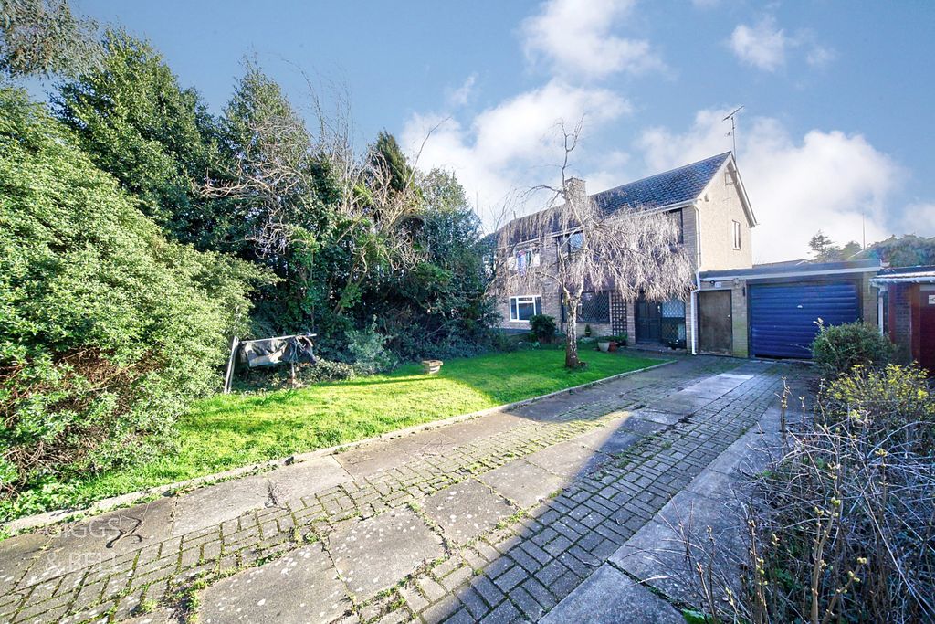 Property photo 1 of 18 4836530