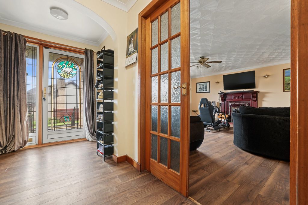 Property photo 2 of 25 Picture No. 03