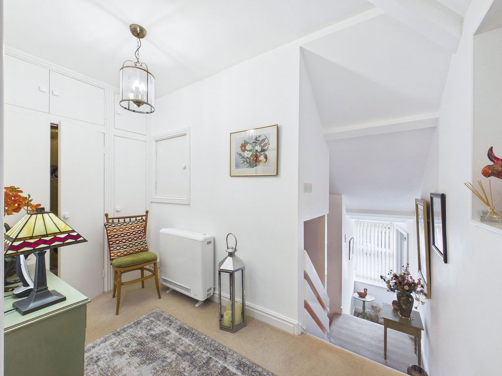 Additional image 16 of 2 bed flat for saleBarrington Court, Cleveland Road, Roundham, Paignton TQ4