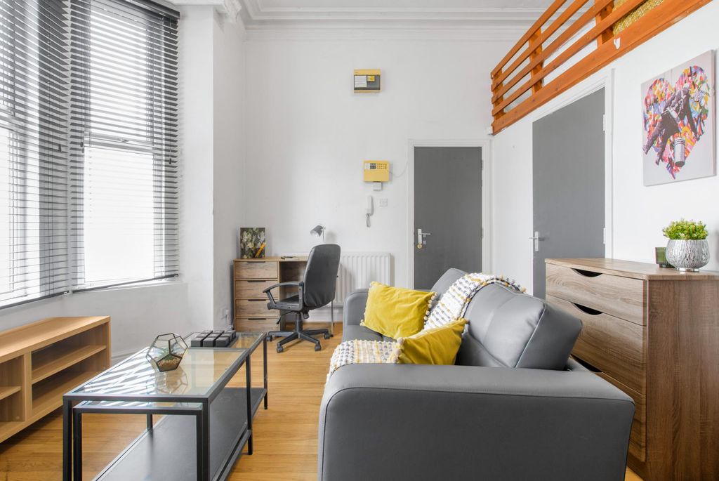 Property photo 1 of 10 Property Photo