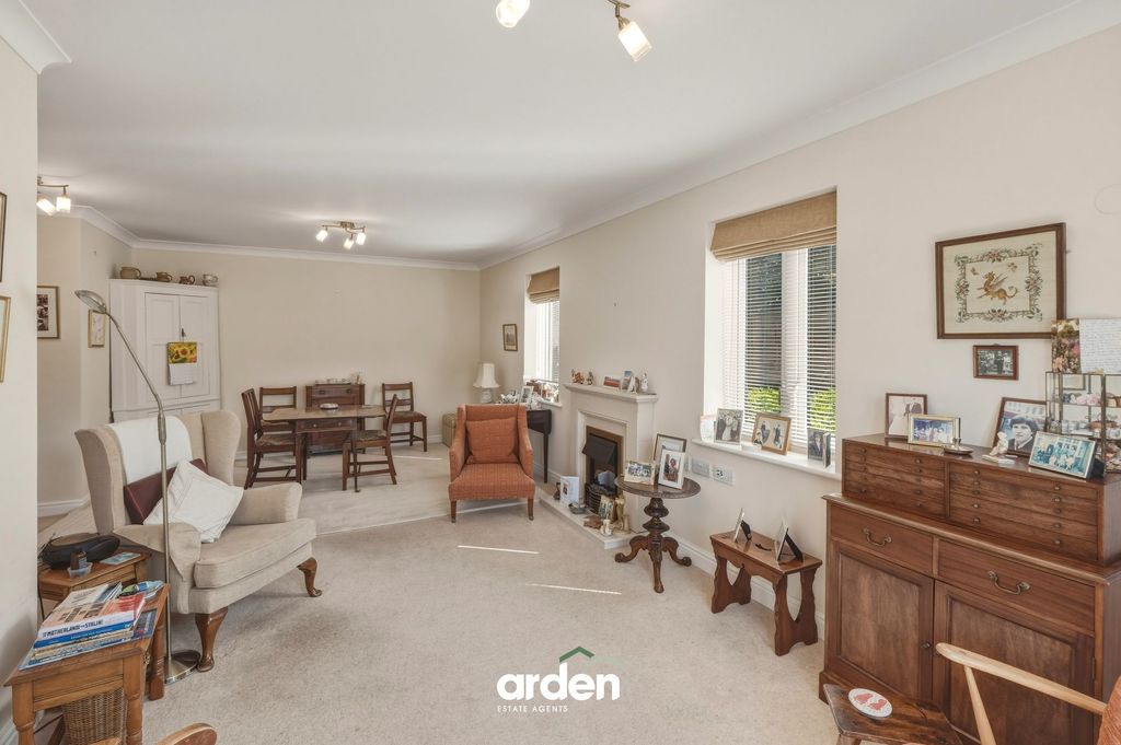 Property photo 3 of 12