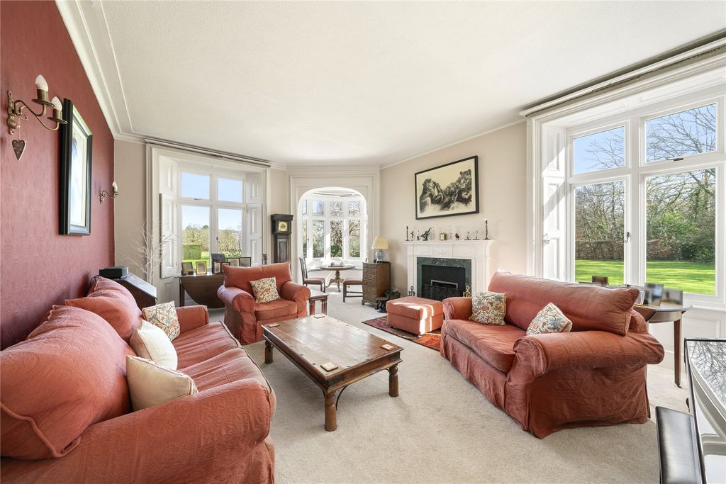 Property photo 2 of 24 Picture No. 11