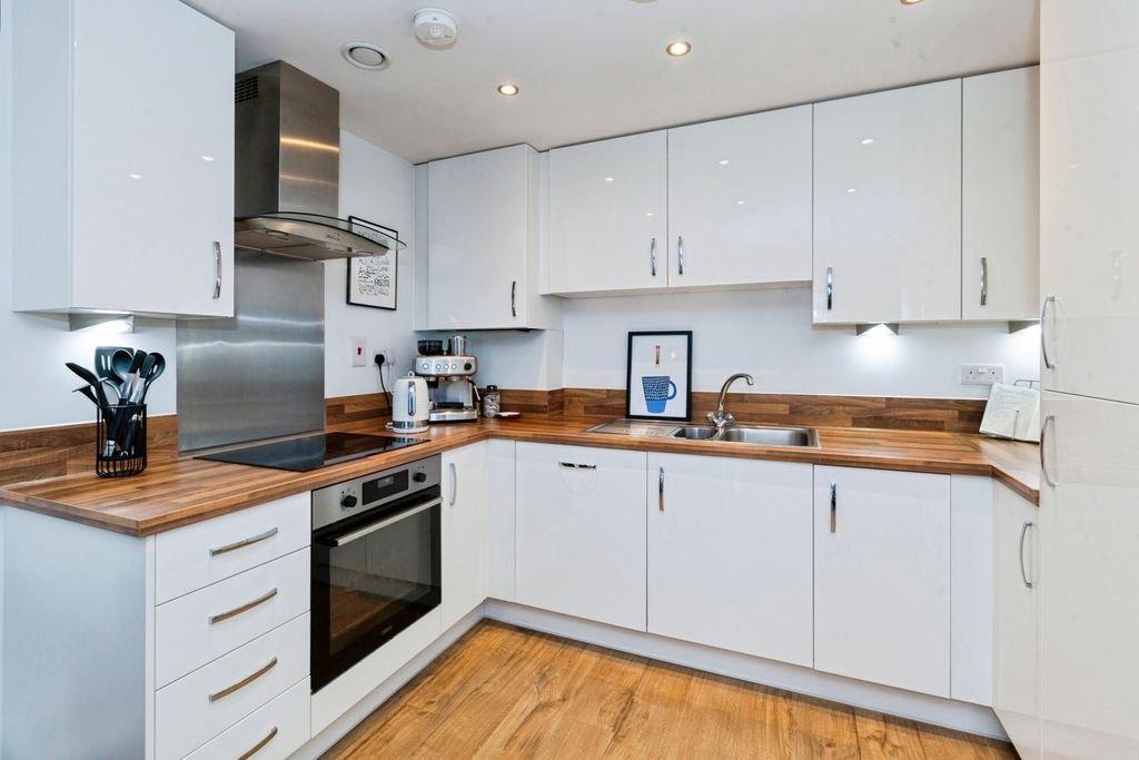 Property photo 2 of 13 Kitchen