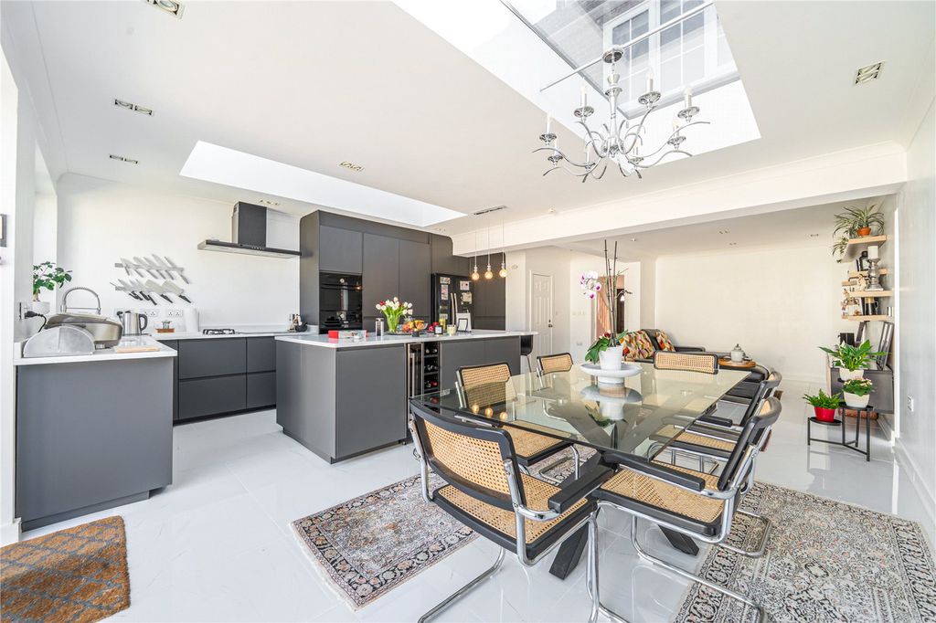 Property photo 2 of 16 Picture No. 16