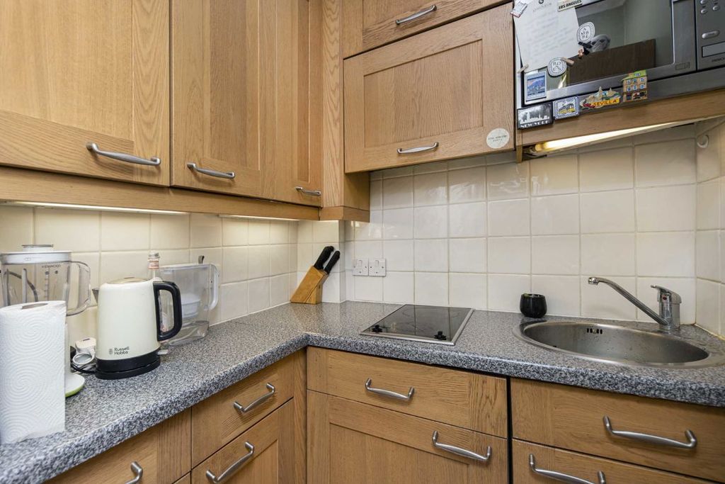Property photo 3 of 4
