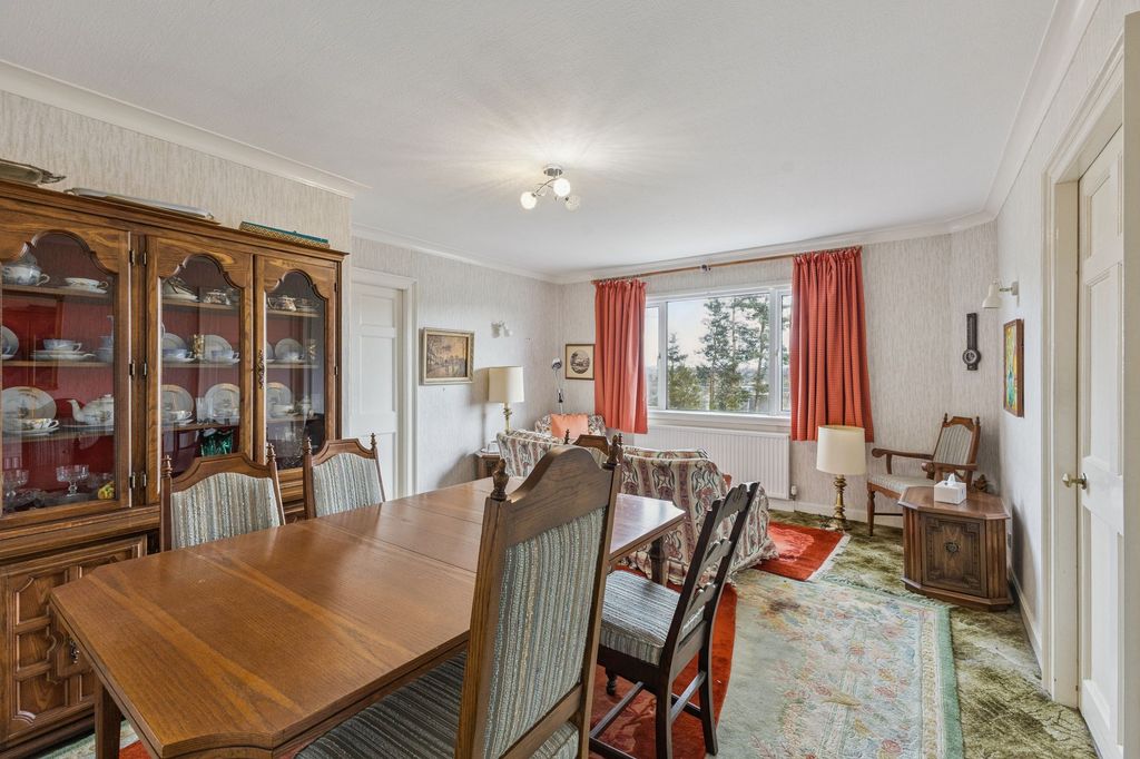 Additional image 5 of 3 bed flat for saleGlasgow Road, Tullylumb House PH2