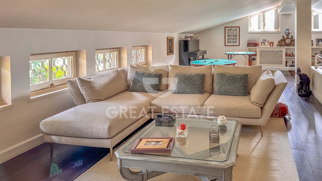 Property photo 3 of 4 Interiors