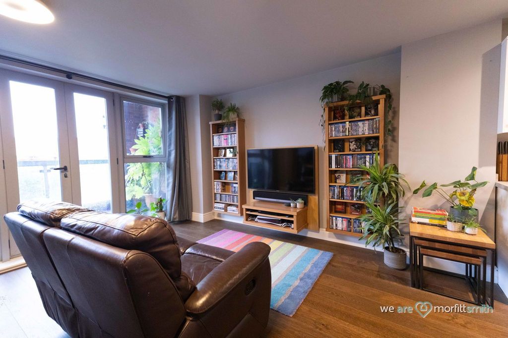 Property photo 2 of 10