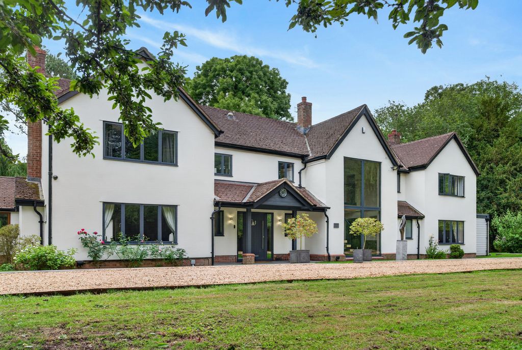 Property photo 1 of 18