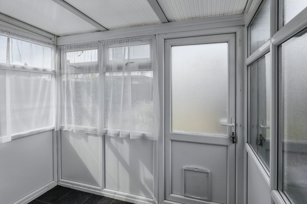 Property photo 3 of 19 281 Gosport Rd, Fareham Po16 0Qf