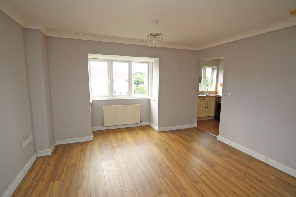 Property photo 3 of 8 Picture No. 04