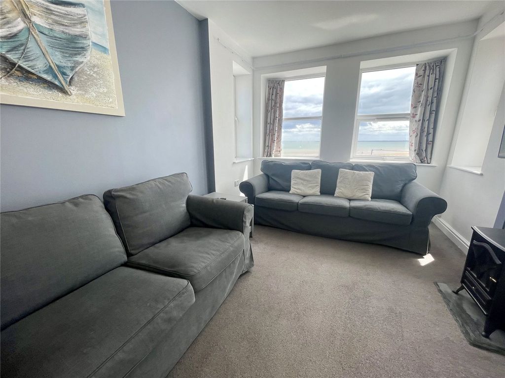 Additional image 4 of 2 bed flat for saleSouth Marine Drive, Bridlington, East Yorkshire YO15